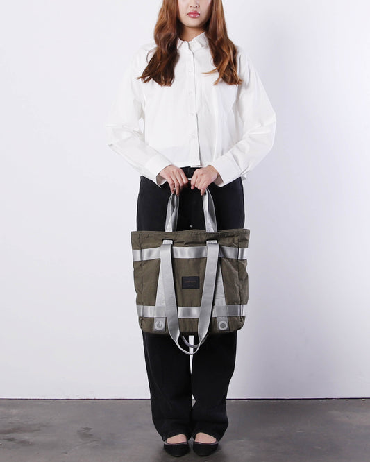THE TWO WAY TOTE-2